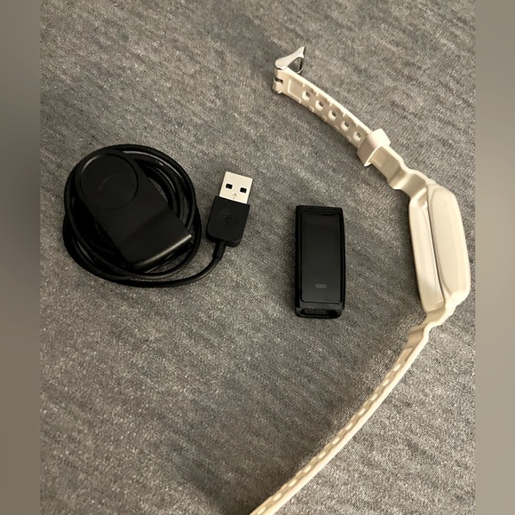 Amazon Halo W/ Charger & Case Cover
